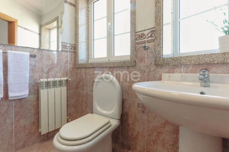 Moradia T3 para Venda em Infias Foto 38