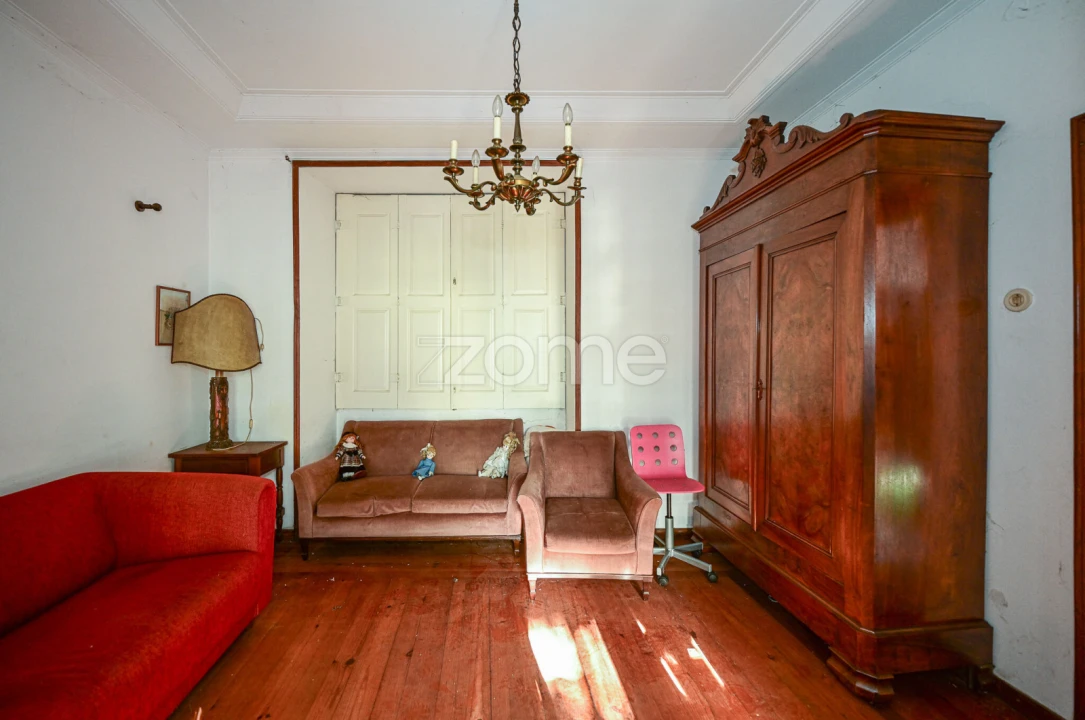 Moradia T4 para Venda em Valongo Foto 5