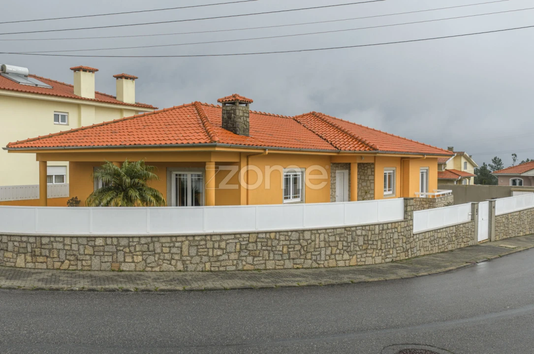 Moradia T3 para Venda em São João de Ver Foto 2