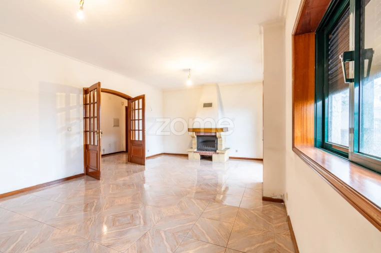 Moradia T4 para Venda em Valongo Foto 2