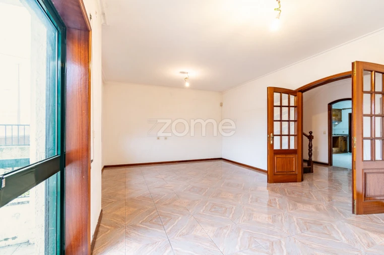 Moradia T4 para Venda em Valongo Foto 5