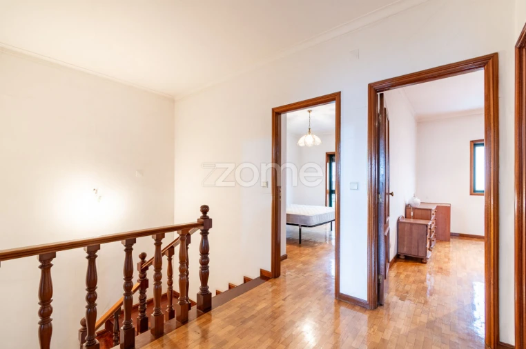 Moradia T4 para Venda em Valongo Foto 11