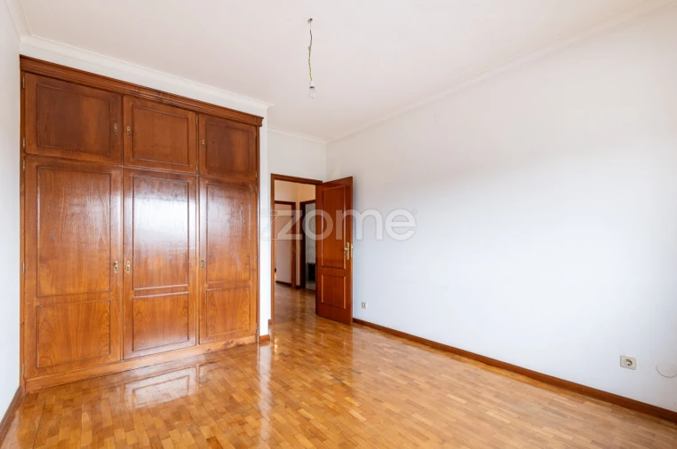 Moradia T4 para Venda em Valongo Foto 17