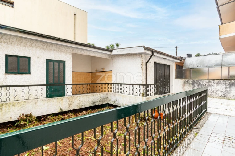 Moradia T4 para Venda em Valongo Foto 33