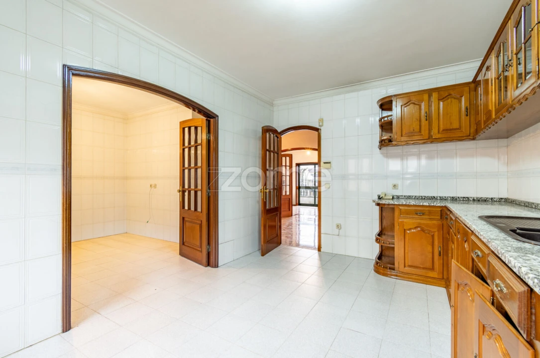 Moradia T4 para Venda em Valongo Foto 9