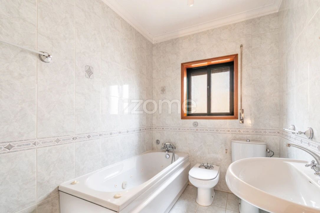 Moradia T4 para Venda em Valongo Foto 21