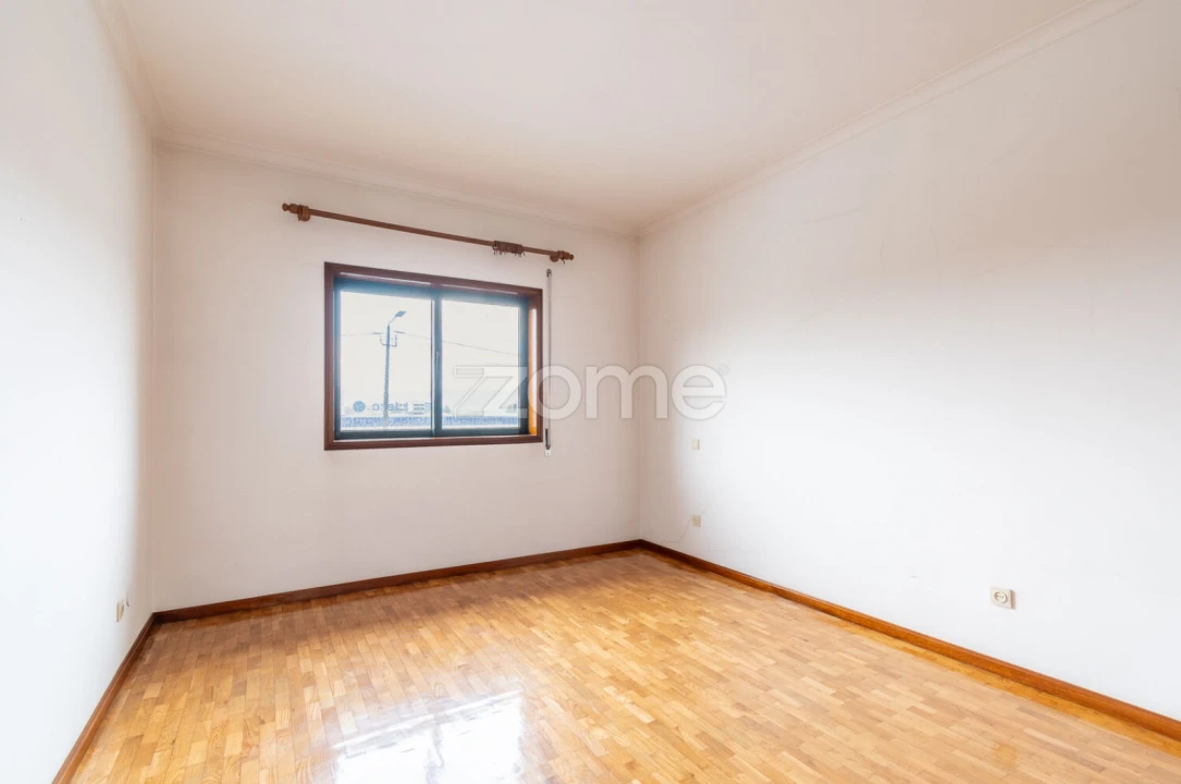 Moradia T4 para Venda em Valongo Foto 18