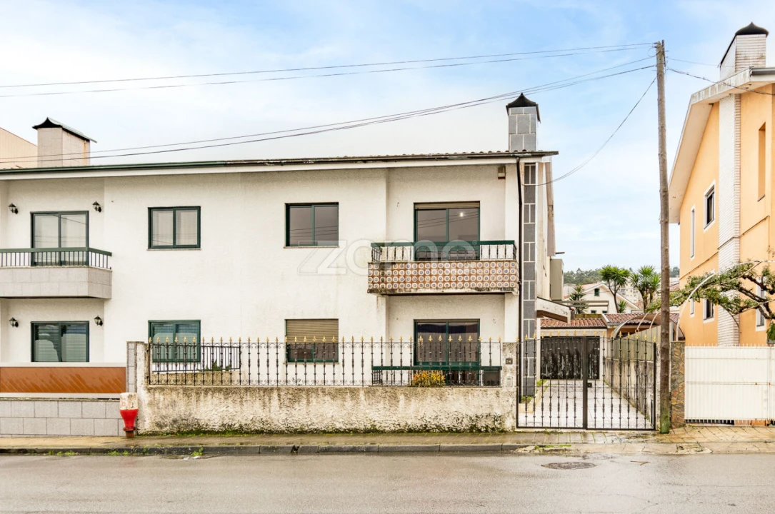 Moradia T4 para Venda em Valongo Foto 24