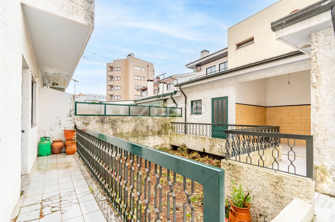 Moradia T4 para Venda em Valongo Foto 32