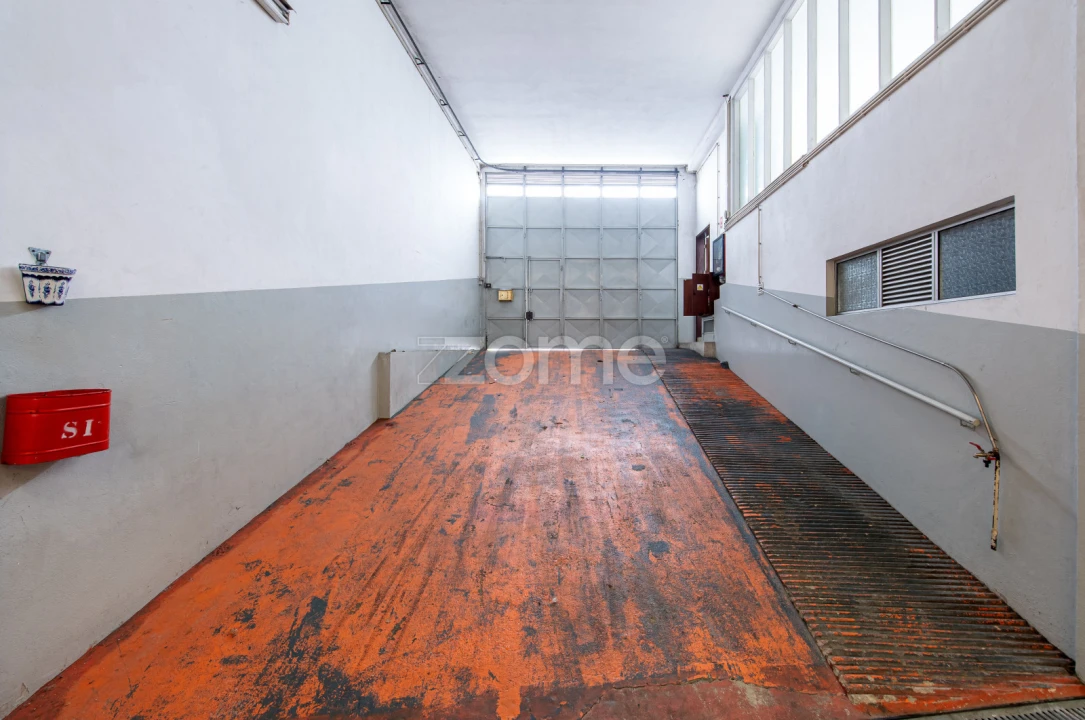 Terreno Comércio / Armazém para Venda em Rio Tinto Foto 9