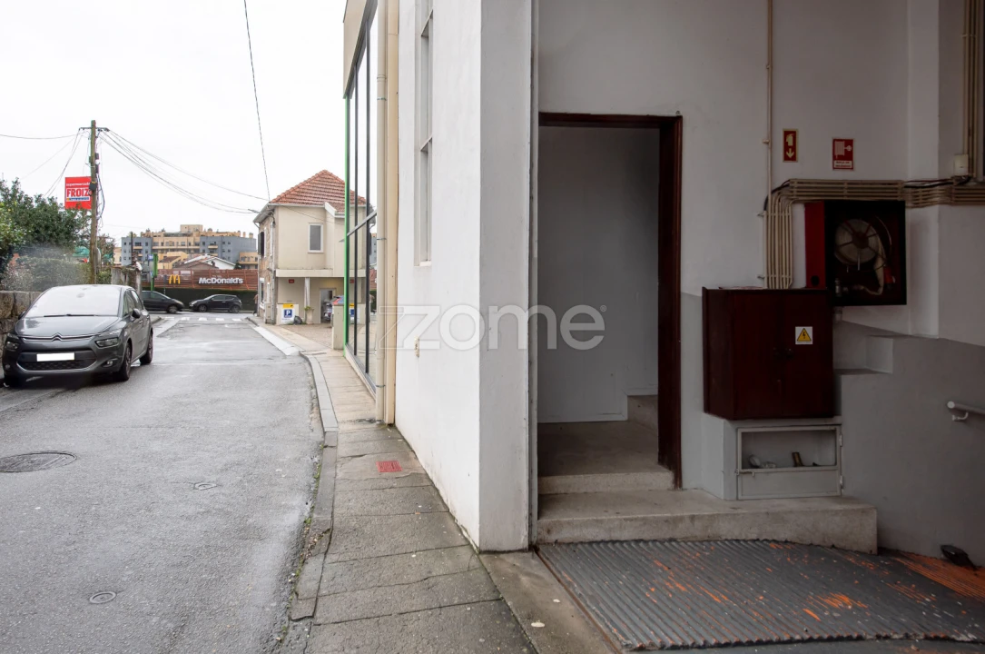 Terreno Comércio / Armazém para Venda em Rio Tinto Foto 11