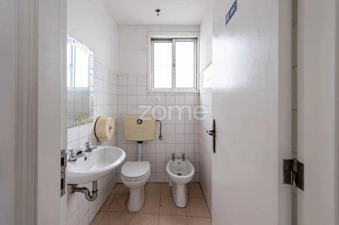 Terreno Comércio / Armazém para Venda em Rio Tinto Foto 17