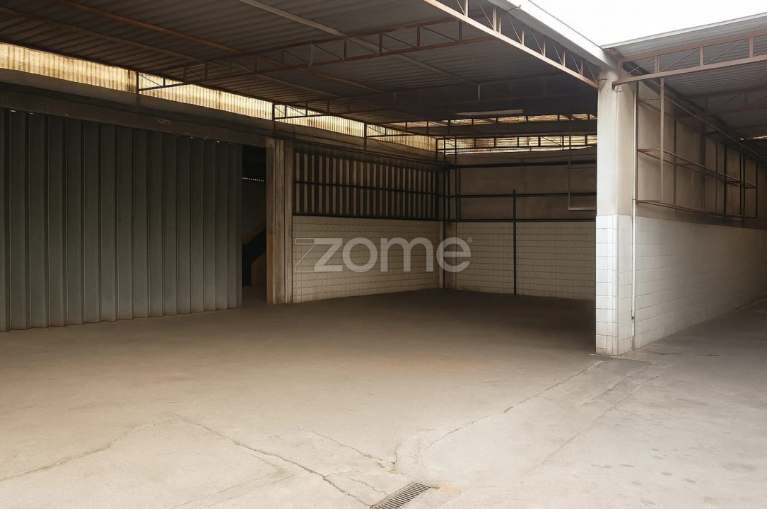 Terreno Comércio / Armazém para Venda em Rio Tinto Foto 2