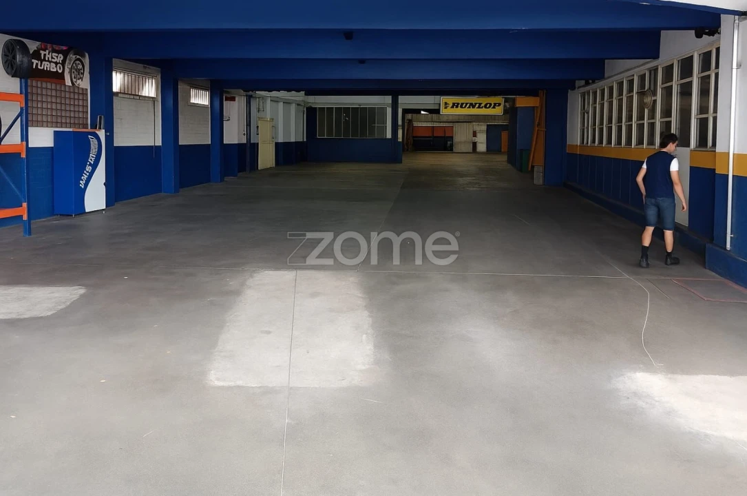 Terreno Comércio / Armazém para Venda em Rio Tinto Foto 1