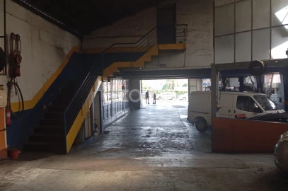 Terreno Comércio / Armazém para Venda em Rio Tinto