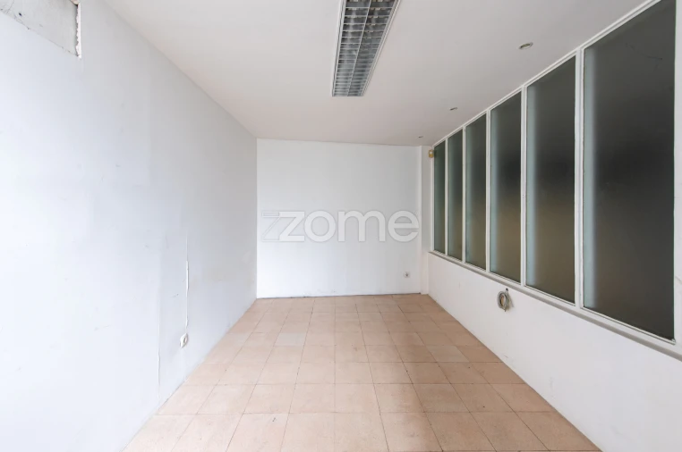 Terreno Comércio / Armazém para Venda em Rio Tinto Foto 14