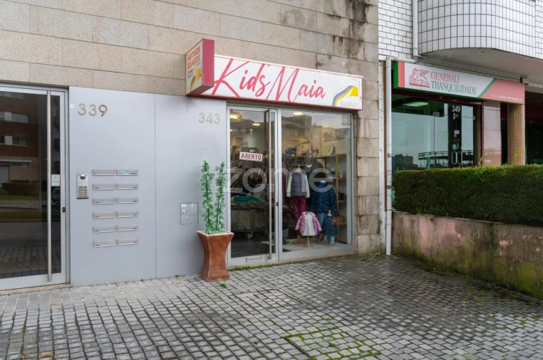 Negócio para Arrendamento em Cidade da Maia Foto 3