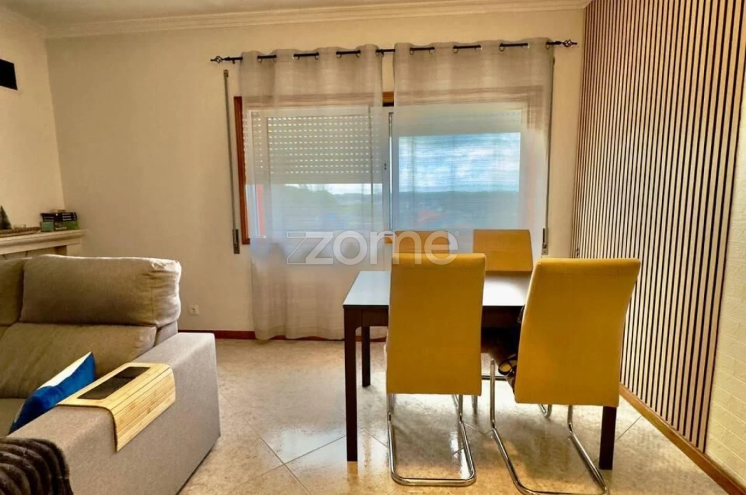 Apartamento T2 para Venda em Alfena Foto 5
