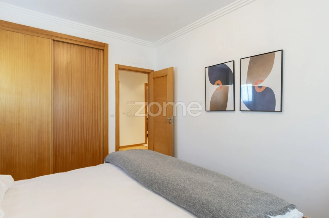 Apartamento T3 para Arrendamento em Oeiras e São Julião da Barra, Paço de Arcos e Caxias Foto 22