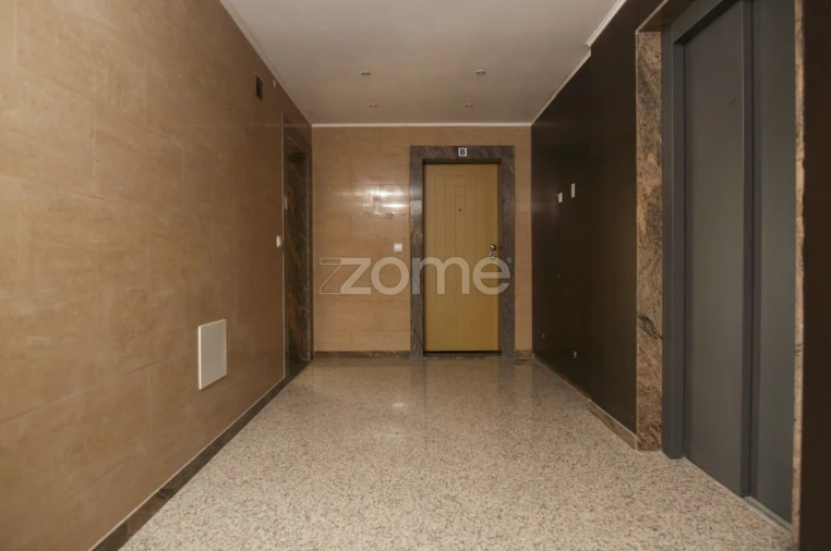 Apartamento T3 para Arrendamento em Oeiras e São Julião da Barra, Paço de Arcos e Caxias Foto 29