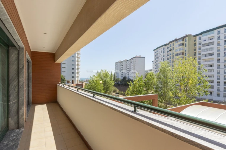 Apartamento T3 para Arrendamento em Oeiras e São Julião da Barra, Paço de Arcos e Caxias Foto 10