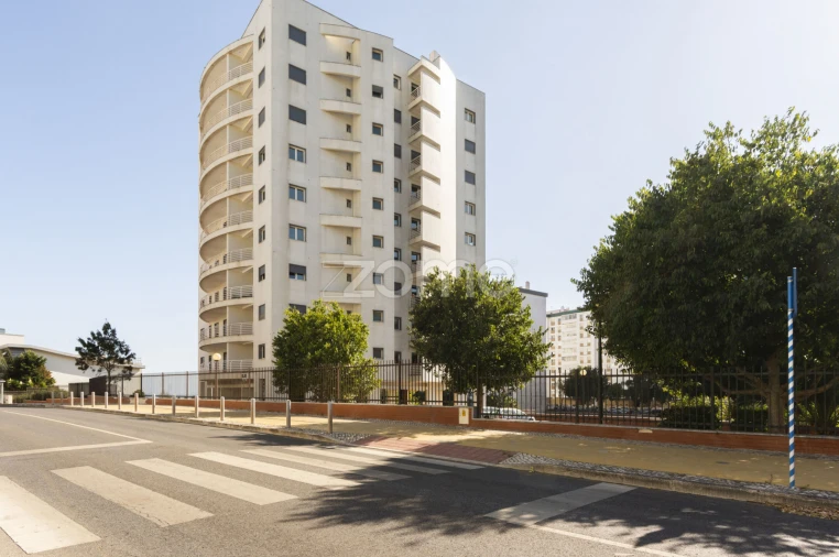 Apartamento T3 para Arrendamento em Oeiras e São Julião da Barra, Paço de Arcos e Caxias Foto 28