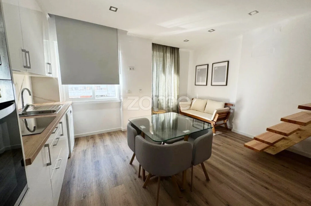 Apartamento T2 para Arrendamento em Beato Foto 3