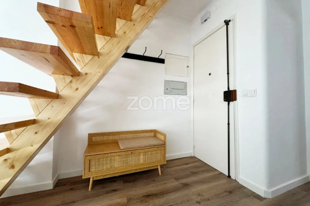 Apartamento T2 para Arrendamento em Beato Foto 5