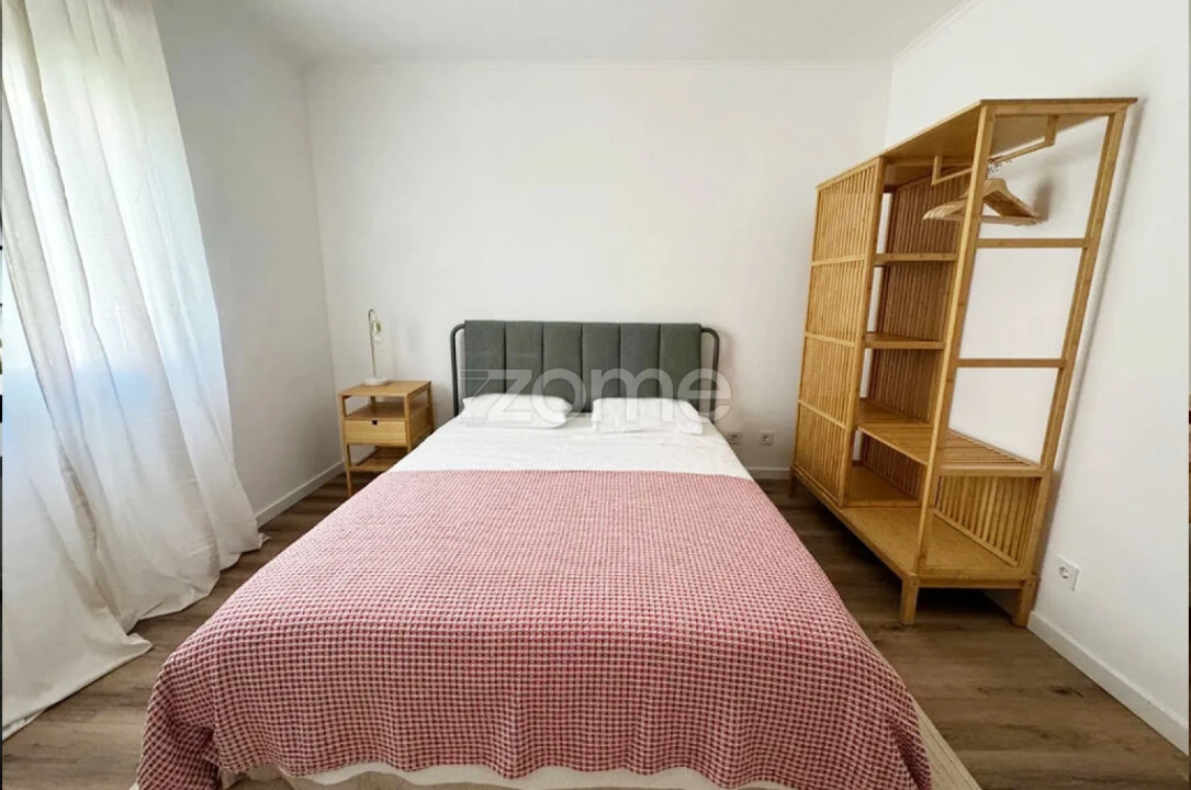 Apartamento T2 para Arrendamento em Beato Foto 6