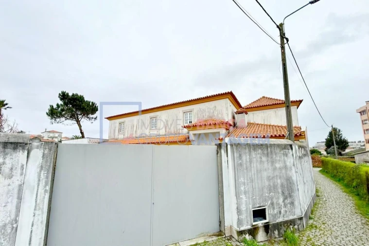 Moradia T5 para Venda em Esmoriz Foto 2