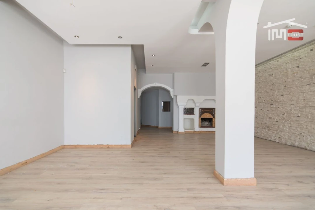 Negócio para Arrendamento em Nossa Senhora da Piedade Foto 4