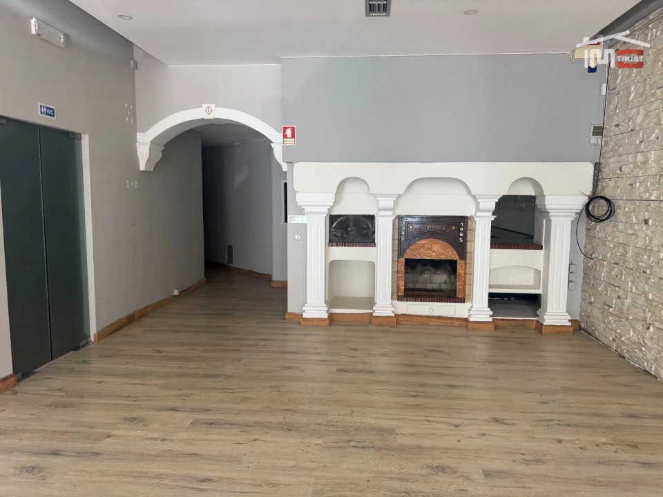 Negócio para Arrendamento em Nossa Senhora da Piedade Foto 17