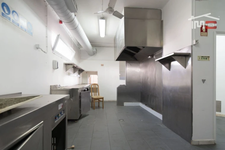 Negócio para Arrendamento em Nossa Senhora da Piedade Foto 14