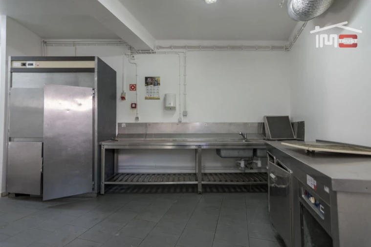 Negócio para Arrendamento em Nossa Senhora da Piedade Foto 16