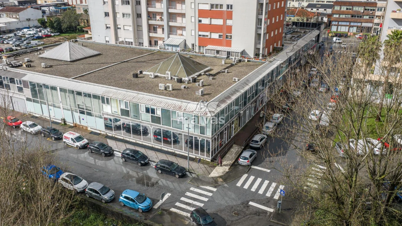 Escritório para Venda em Ferreiros e Gondizalves Foto 1