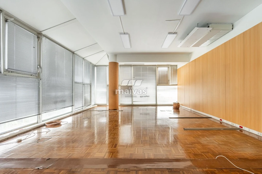 Escritório para Venda em Ferreiros e Gondizalves Foto 16