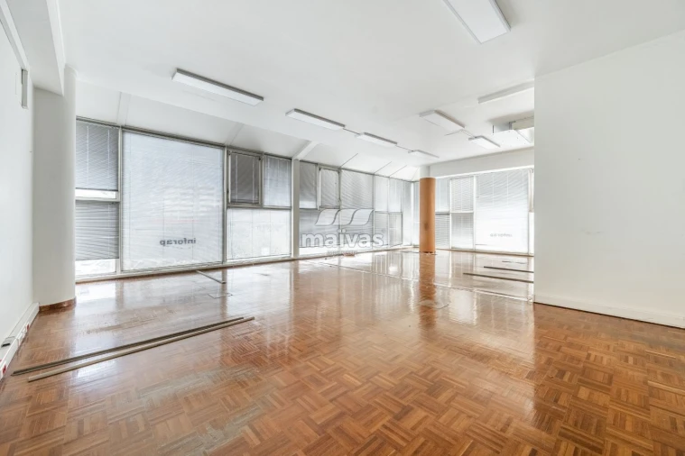 Escritório para Venda em Ferreiros e Gondizalves Foto 15