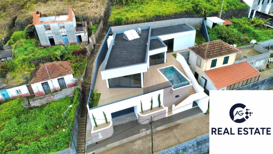 Moradia T3 para Venda em Estreito da Calheta Foto 4