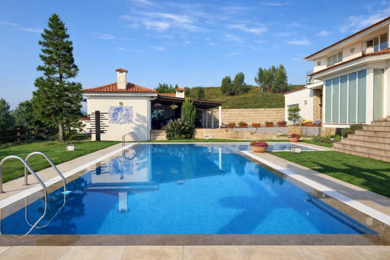 Moradia T6 para Venda em Figueiras e Covas Foto 2