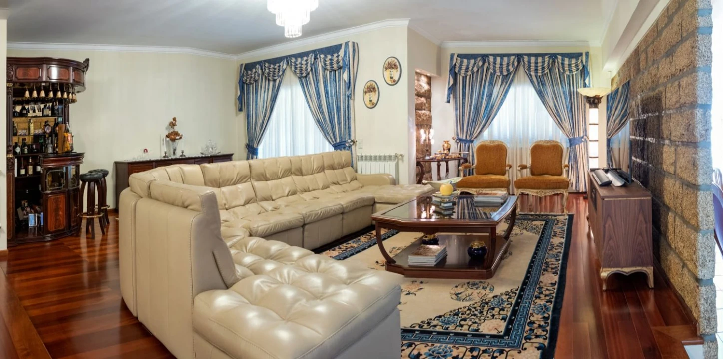 Moradia T6 para Venda em Figueiras e Covas Foto 18