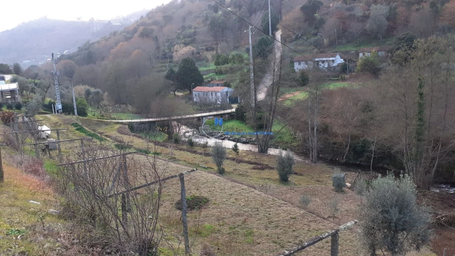 Quinta T3 para Venda em Loivos da Ribeira e Tresouras Foto 1