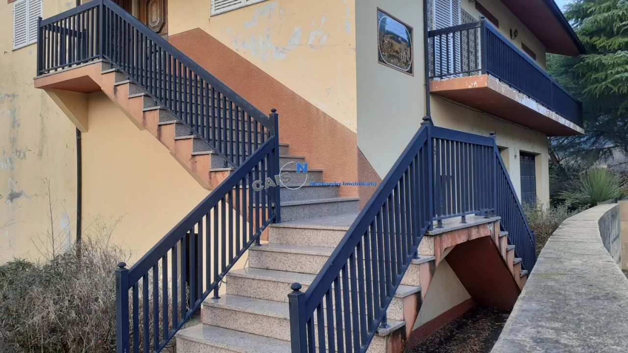 Quinta T3 para Venda em Loivos da Ribeira e Tresouras Foto 2