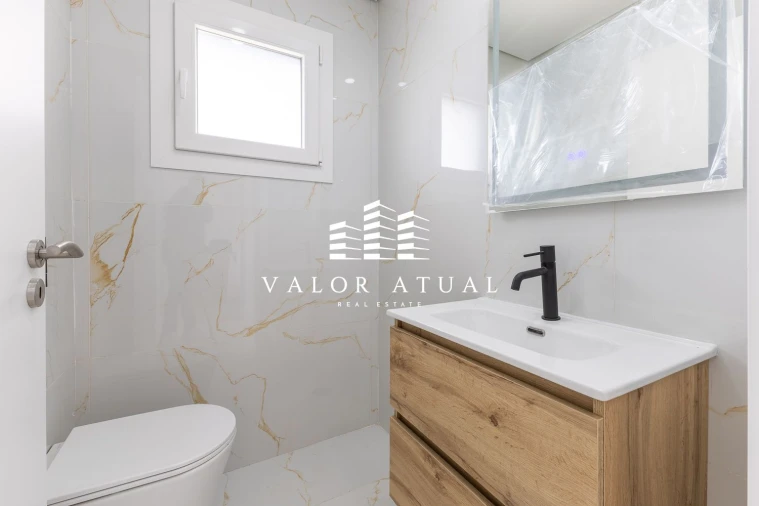 Moradia T4 para Venda em Fernao Ferro Foto 12