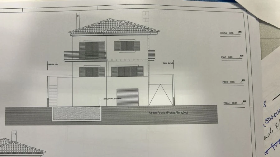 Moradia T4 para Venda em Fernao Ferro Foto 28