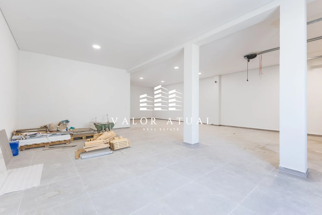 Moradia T4 para Venda em Fernao Ferro Foto 23