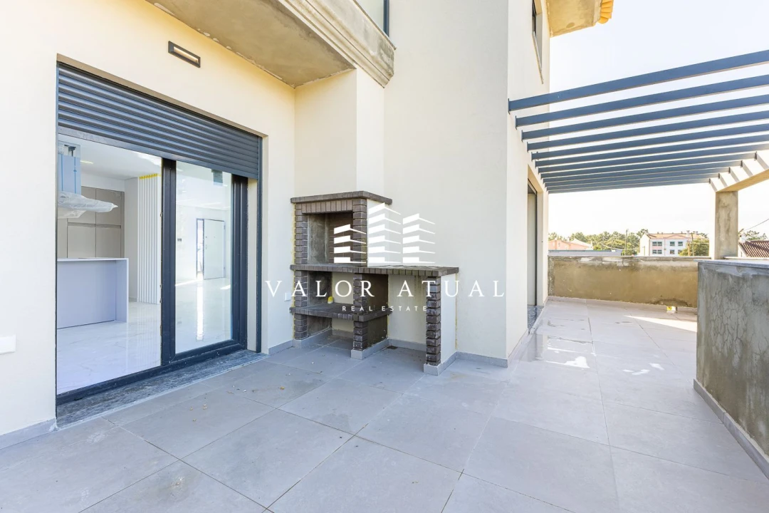 Moradia T4 para Venda em Fernao Ferro Foto 8