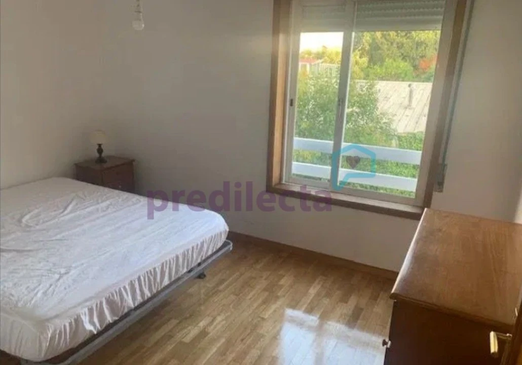 Apartamento T1 para Arrendamento em Paranhos Foto 13