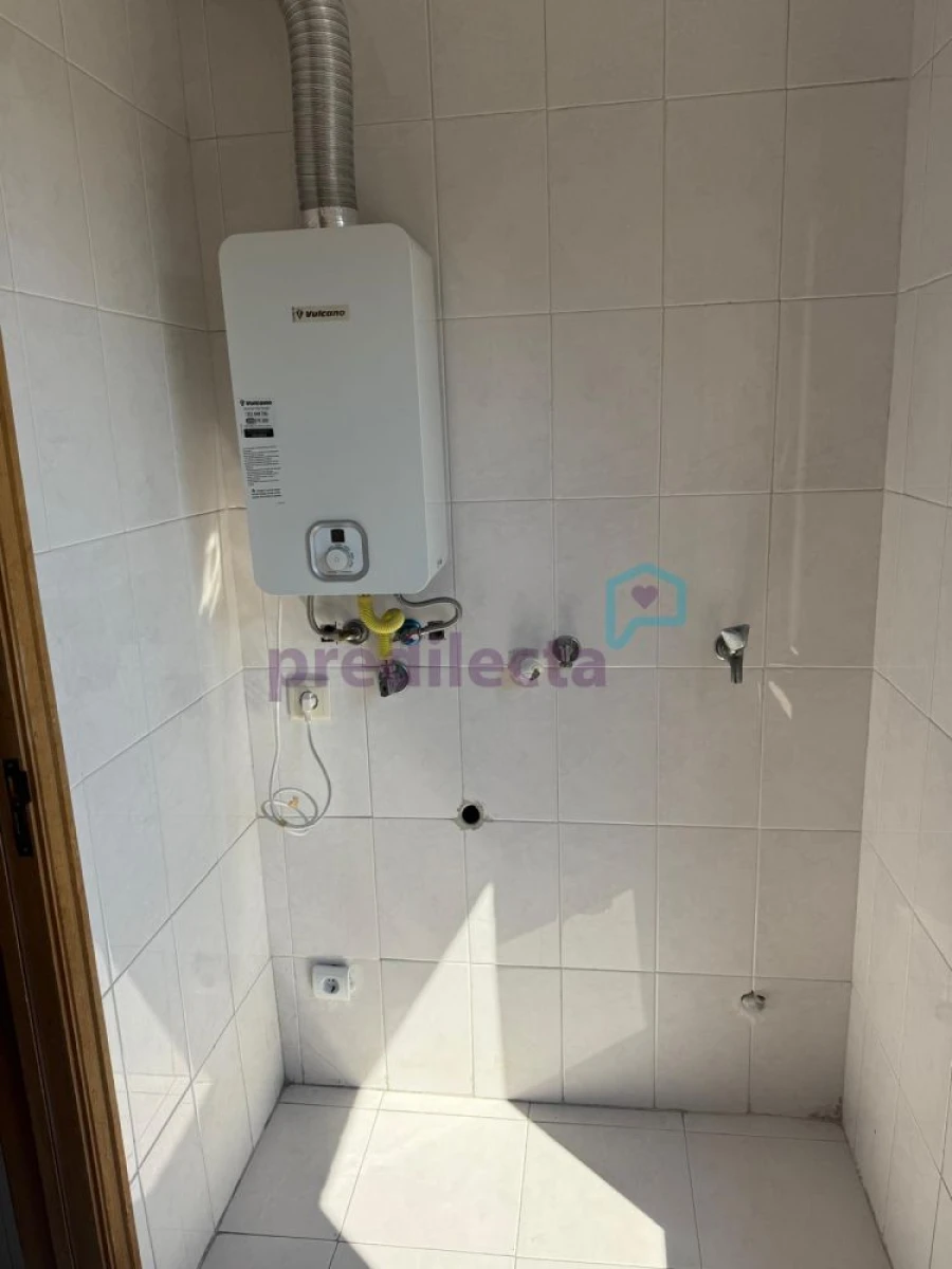 Apartamento T1 para Arrendamento em Paranhos Foto 16