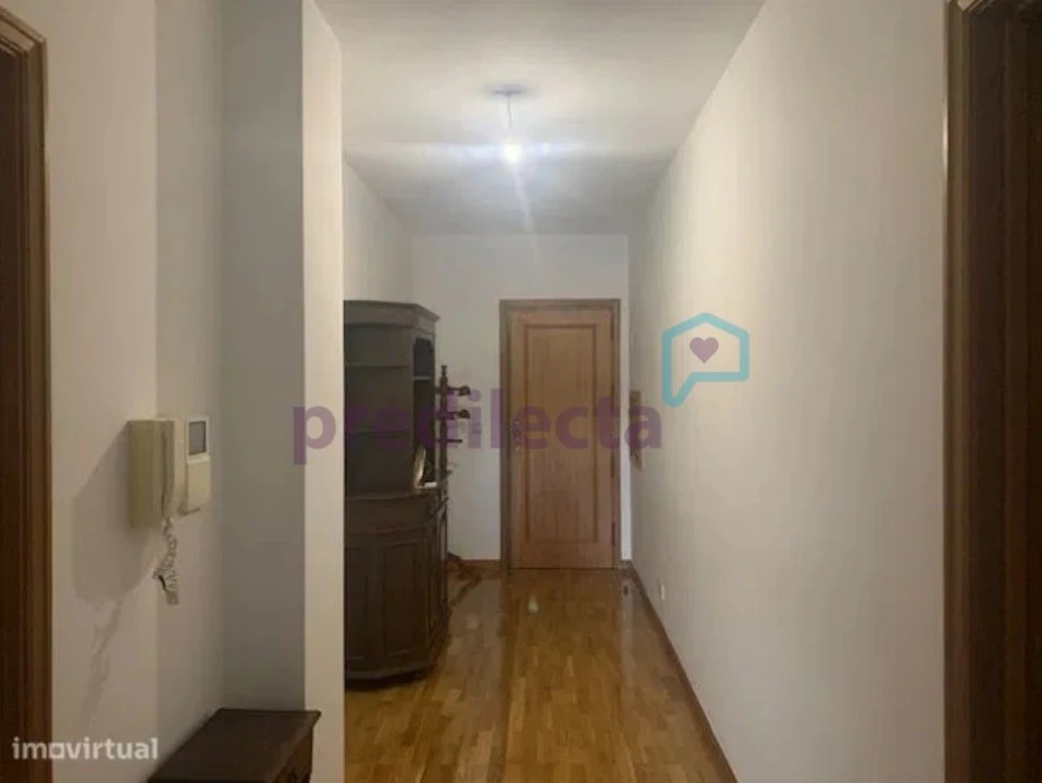 Apartamento T1 para Arrendamento em Paranhos Foto 7