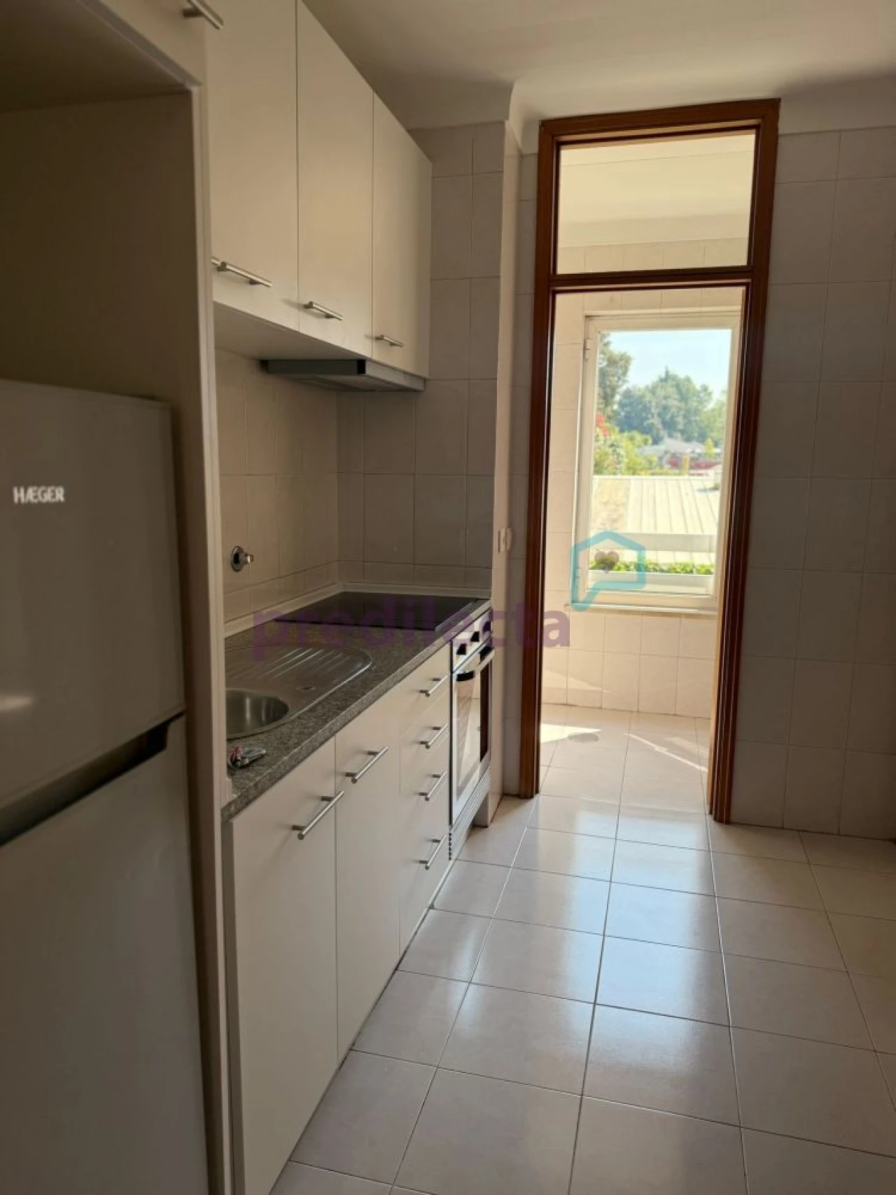 Apartamento T1 para Arrendamento em Paranhos Foto 12